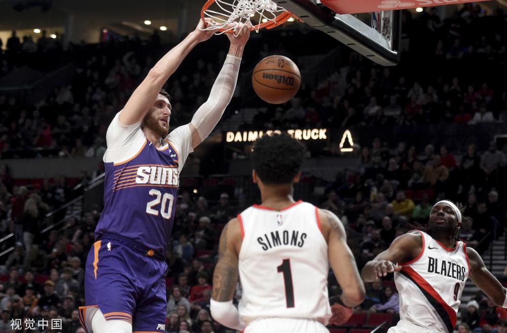 形象更加饱 形象更加饱